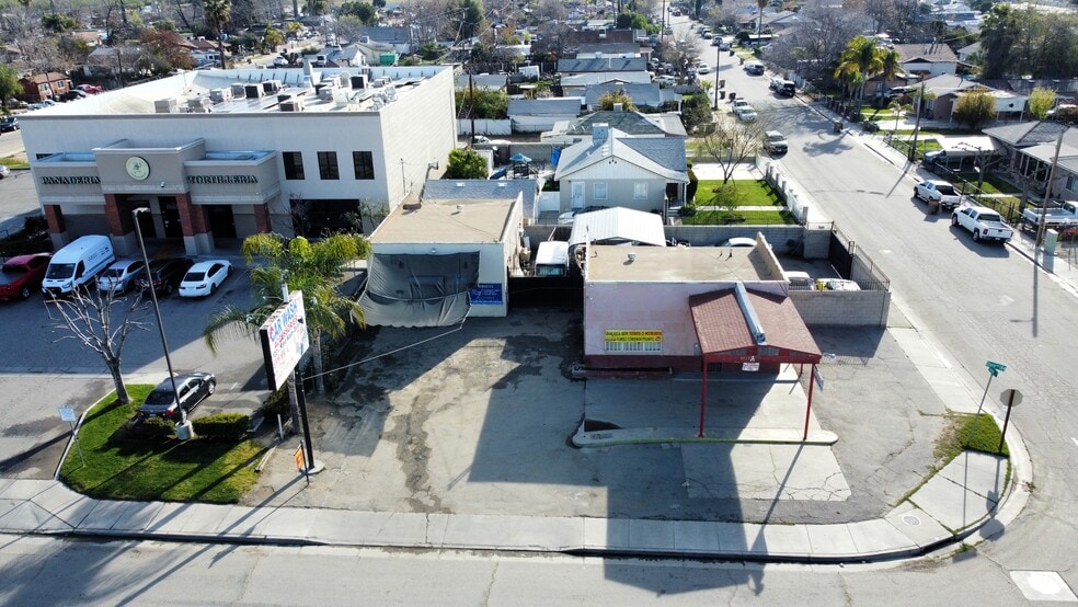 9517 Weedpatch Hwy, Lamont, CA for sale - Aerial - Image 3 of 19