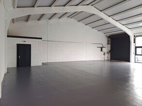 Valley Way, Market Harborough for lease Interior Photo- Image 1 of 6