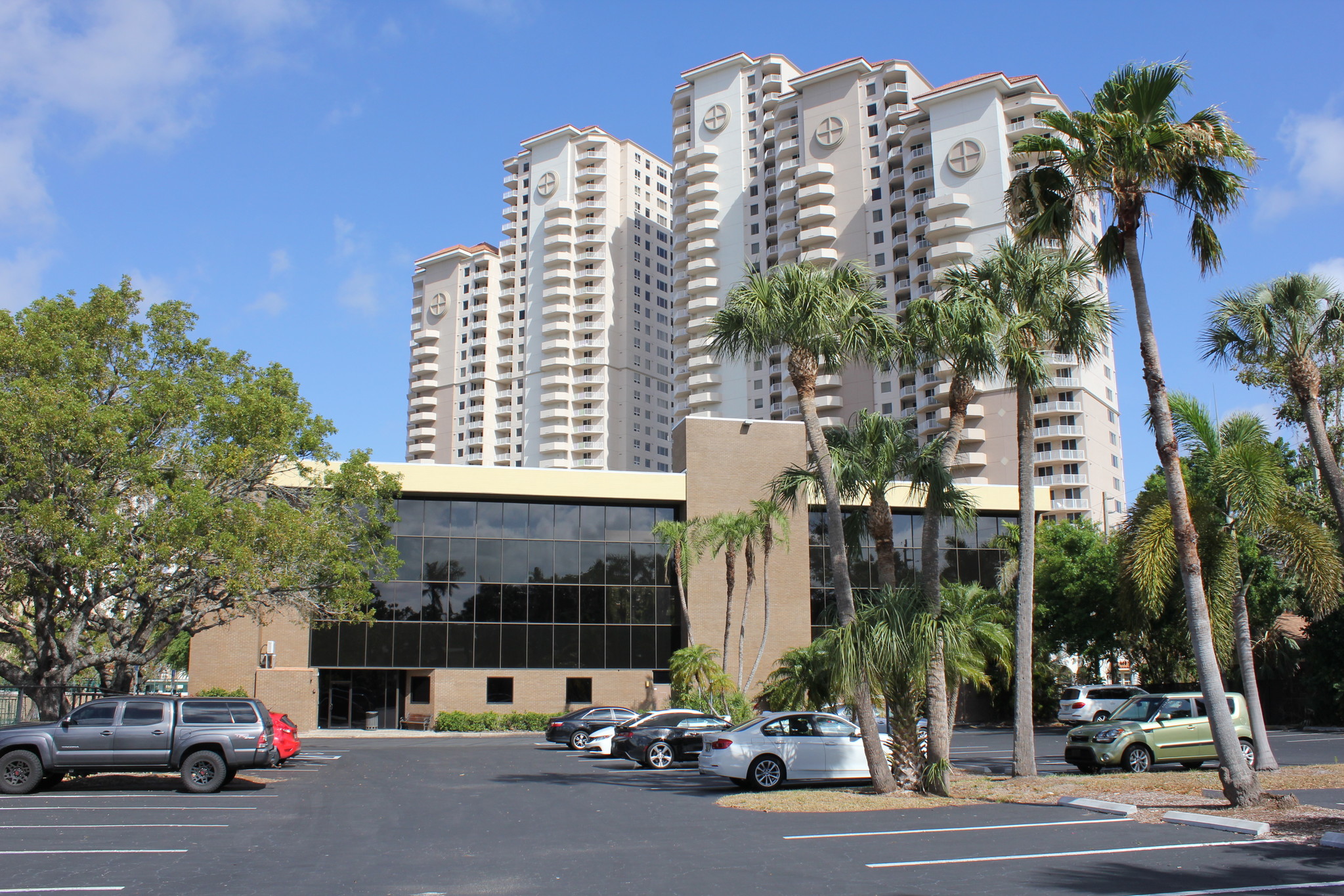 2075 W 1st St, Fort Myers, FL for sale Building Photo- Image 1 of 1