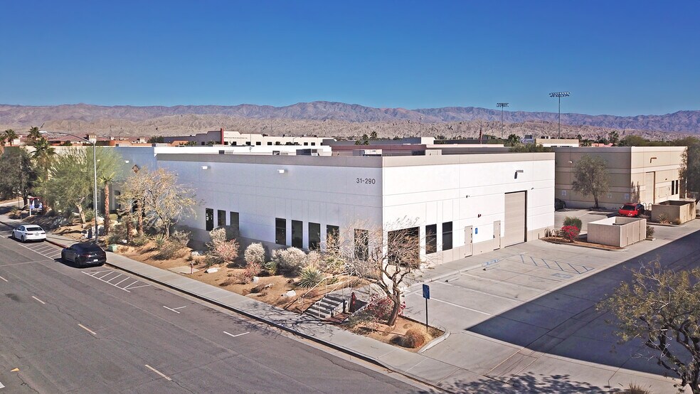 31290 Plantation Dr, Thousand Palms, CA 92276