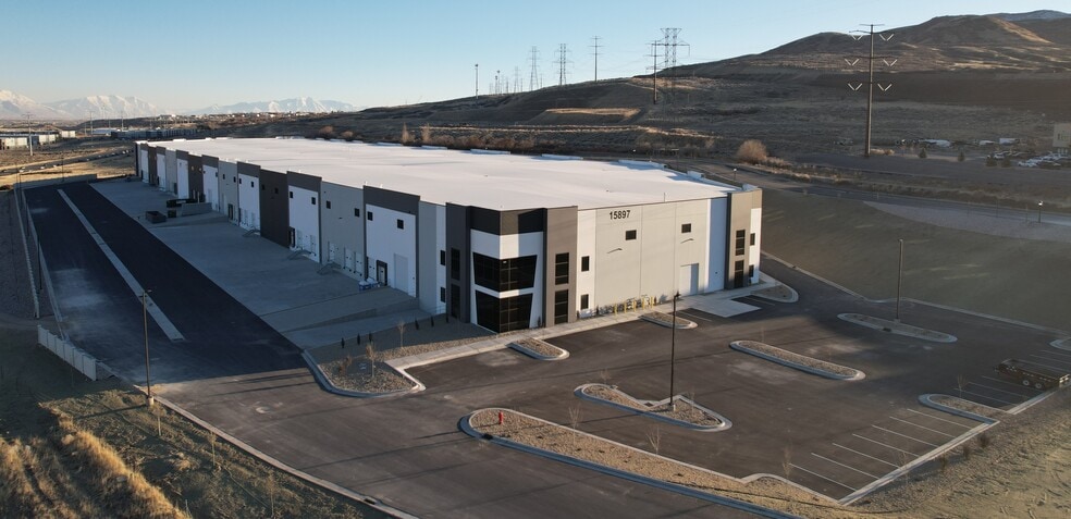 15897 South Axia Drive, Herriman, UT for lease - Building Photo - Image 2 of 5