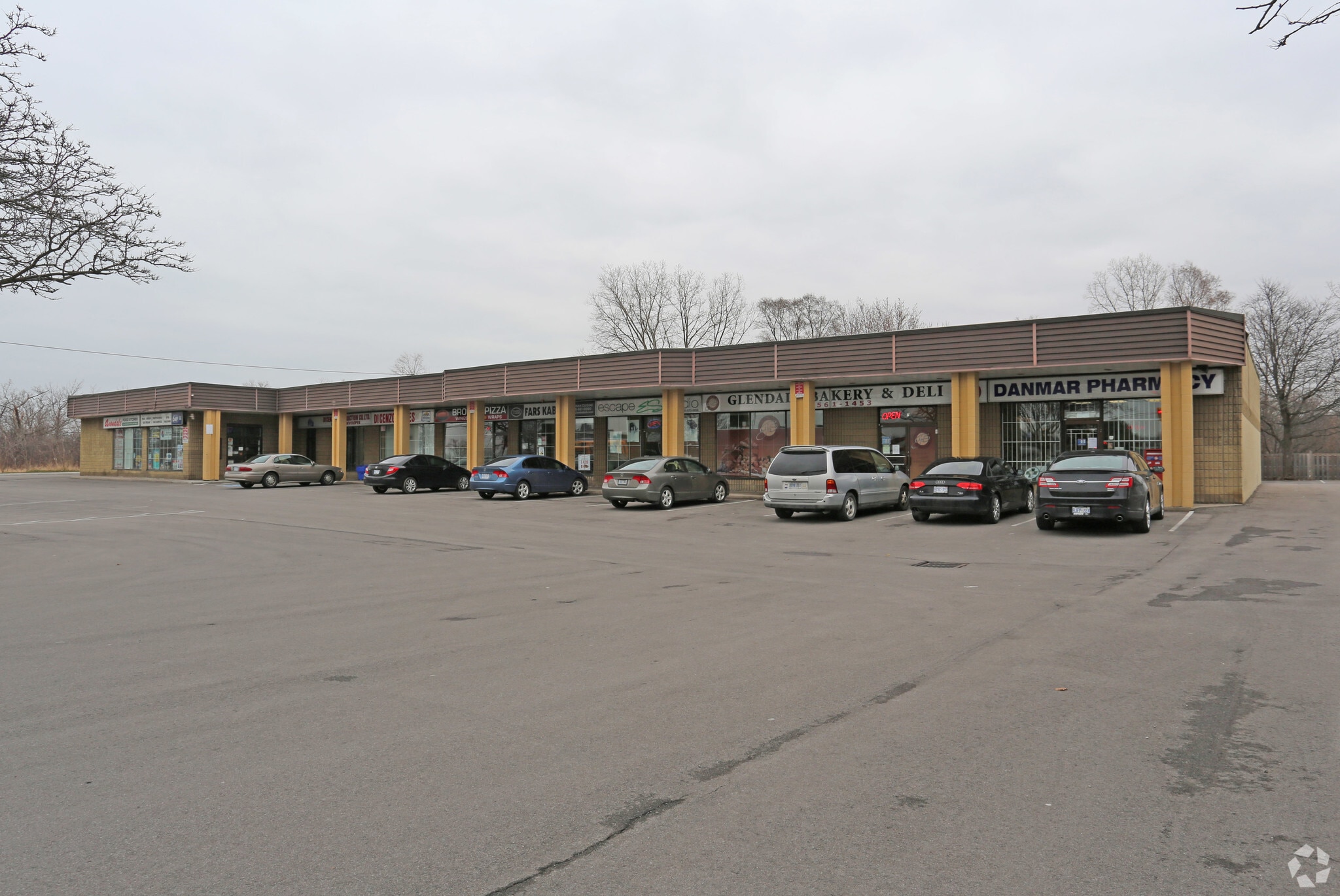 205 Quigley Rd, Hamilton, ON for sale Primary Photo- Image 1 of 1