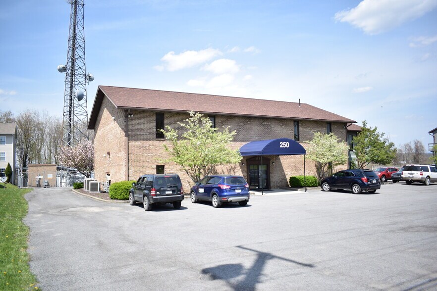 250 Scott Ave, WV 26508