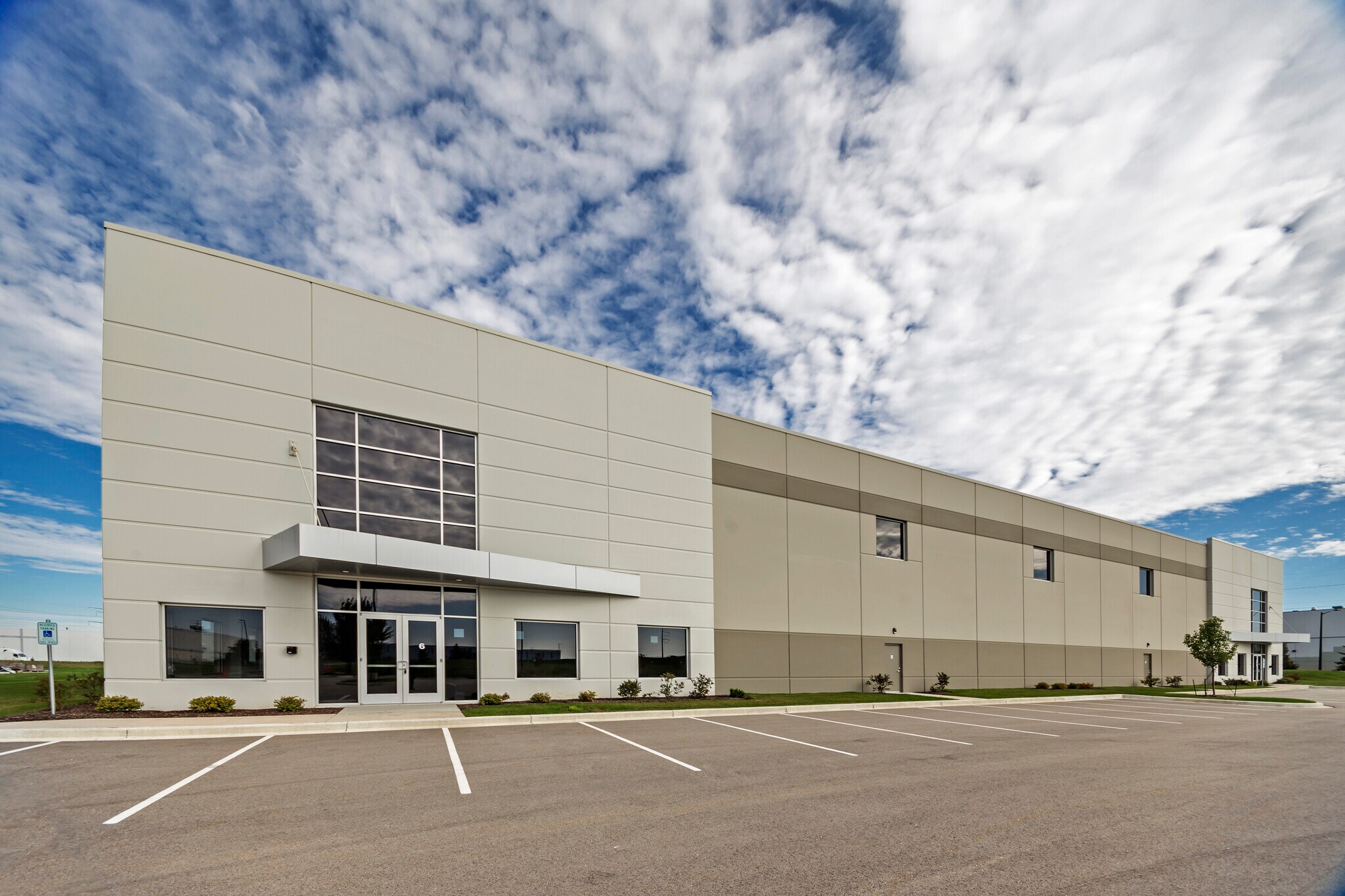 7844 102nd St, Pleasant Prairie, WI for sale Building Photo- Image 1 of 1