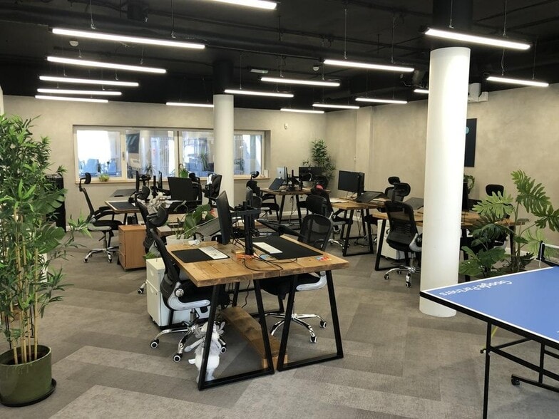 55 Greenwich High Rd, London for lease - Building Photo - Image 3 of 8