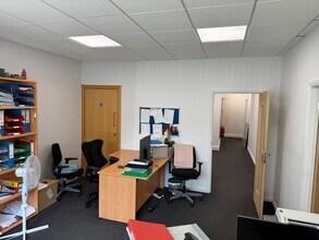 4-6 Stanhope Gate, Camberley for lease Interior Photo- Image 2 of 3