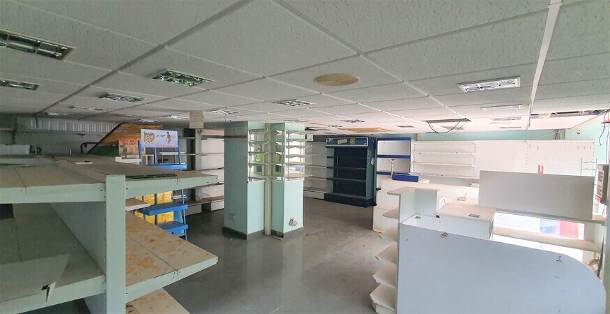 Avenida Familia de Betancourt y Molina, 25 000, Puerto de la Cruz, Santa Cruz de Tenerife for sale - Building Photo - Image 3 of 16