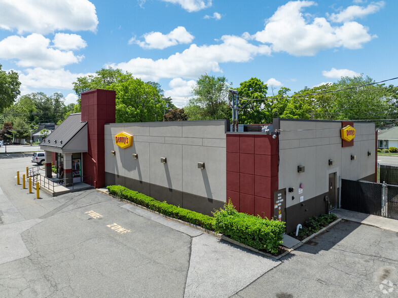 Centereach Mall, Centereach, NY for lease - Building Photo - Image 3 of 11