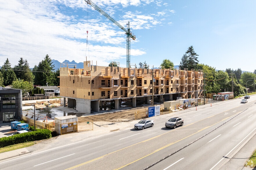 21783 Lougheed Hwy, Maple Ridge, BC for lease - Primary Photo - Image 1 of 1