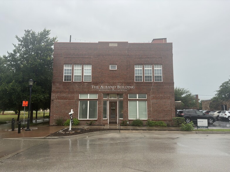 1130 S Henderson St, Fort Worth, TX for lease - Building Photo - Image 1 of 5