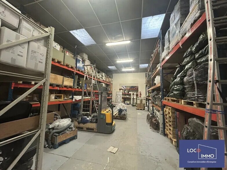 Flex in Bègles for lease - Interior Photo - Image 2 of 5