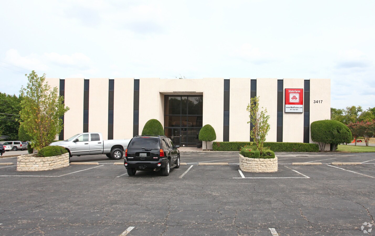 3417 Hulen St, Fort Worth, TX 76107