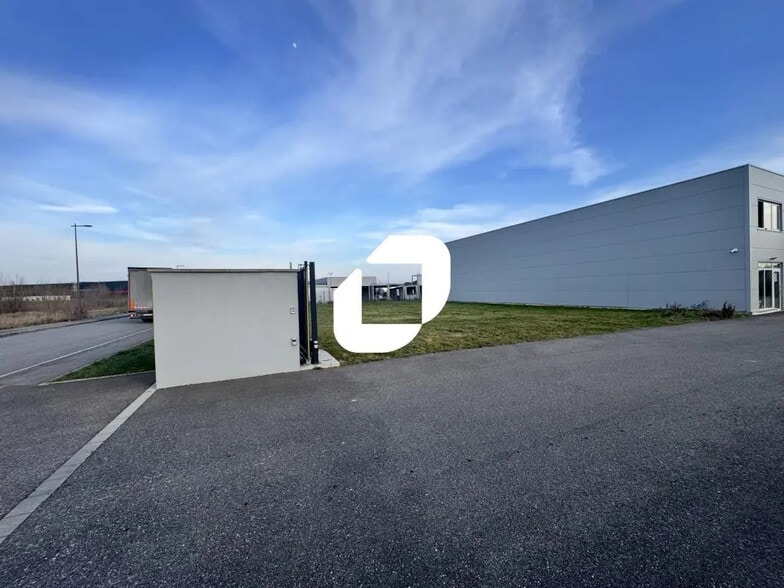 24 Rue Benjamin Silliman Jr., Vendenheim for sale - Building Photo - Image 2 of 3