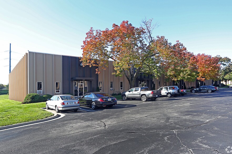 9900 Pflumm Rd, Lenexa, KS 66215