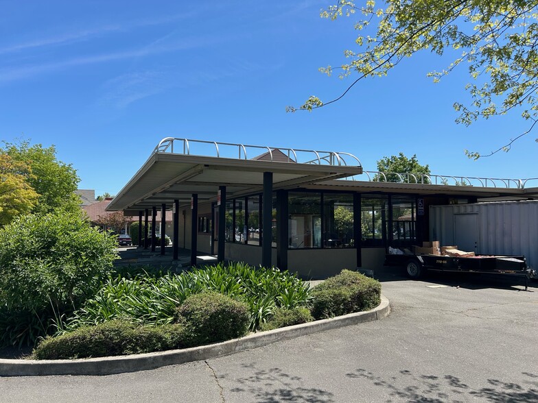 890 Petaluma Blvd N, Petaluma, CA for lease - Building Photo - Image 1 of 8