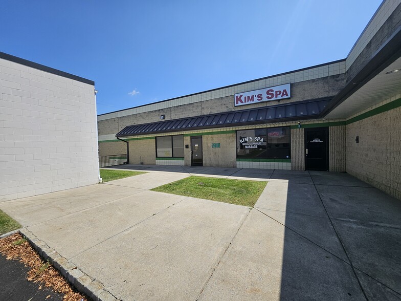 822 Nazareth Pike, Nazareth, PA for lease - Building Photo - Image 2 of 5