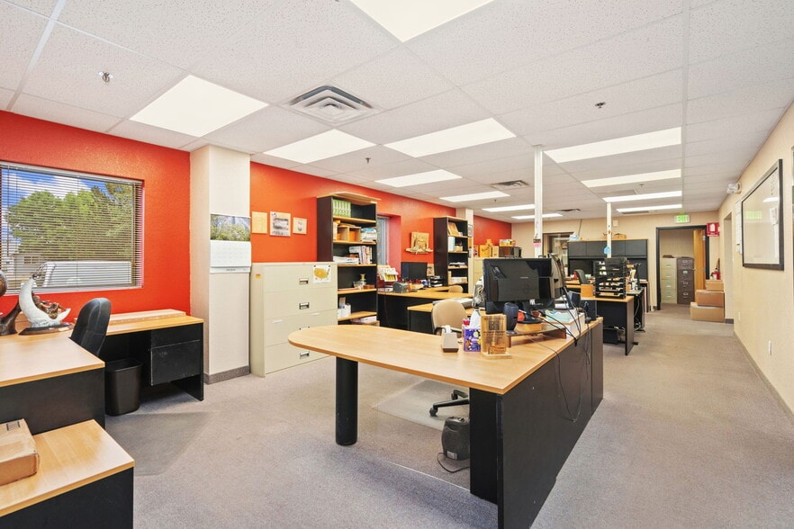 1215 S Grant Ave, Loveland, CO for sale - Interior Photo - Image 3 of 31