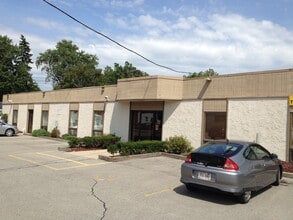 526 W Wisconsin Ave, Appleton, WI for lease Building Photo- Image 1 of 7