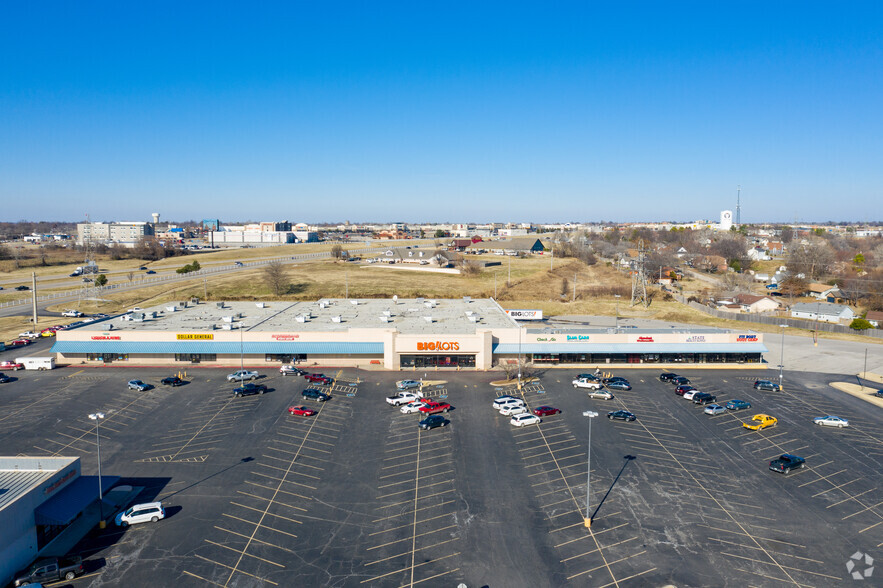 8787 N Owasso Expy, Owasso, OK for lease - Building Photo - Image 3 of 13