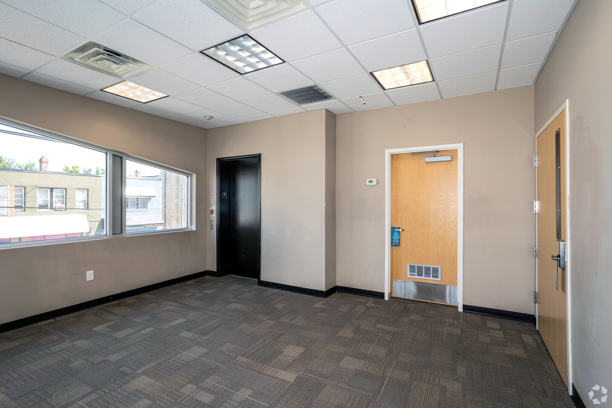 8015-8021 Frankford Ave, Philadelphia, PA for lease Lobby- Image 1 of 9