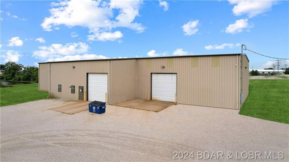 744 Keystone Industrial Park dr, Camdenton, MO for lease - Building Photo - Image 1 of 15