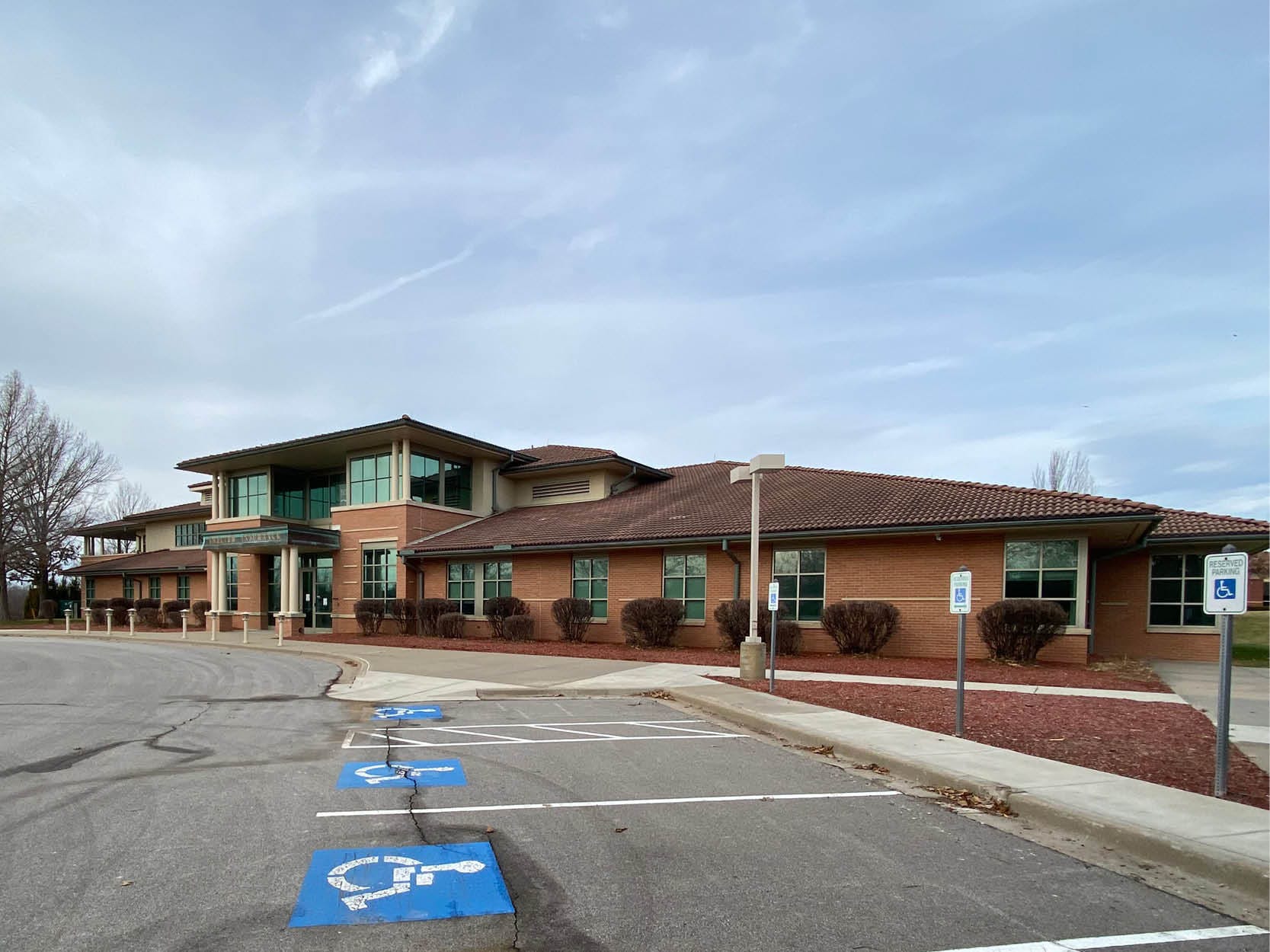 4901 NE Lakewood Way, Lee's Summit, MO for sale Building Photo- Image 1 of 6