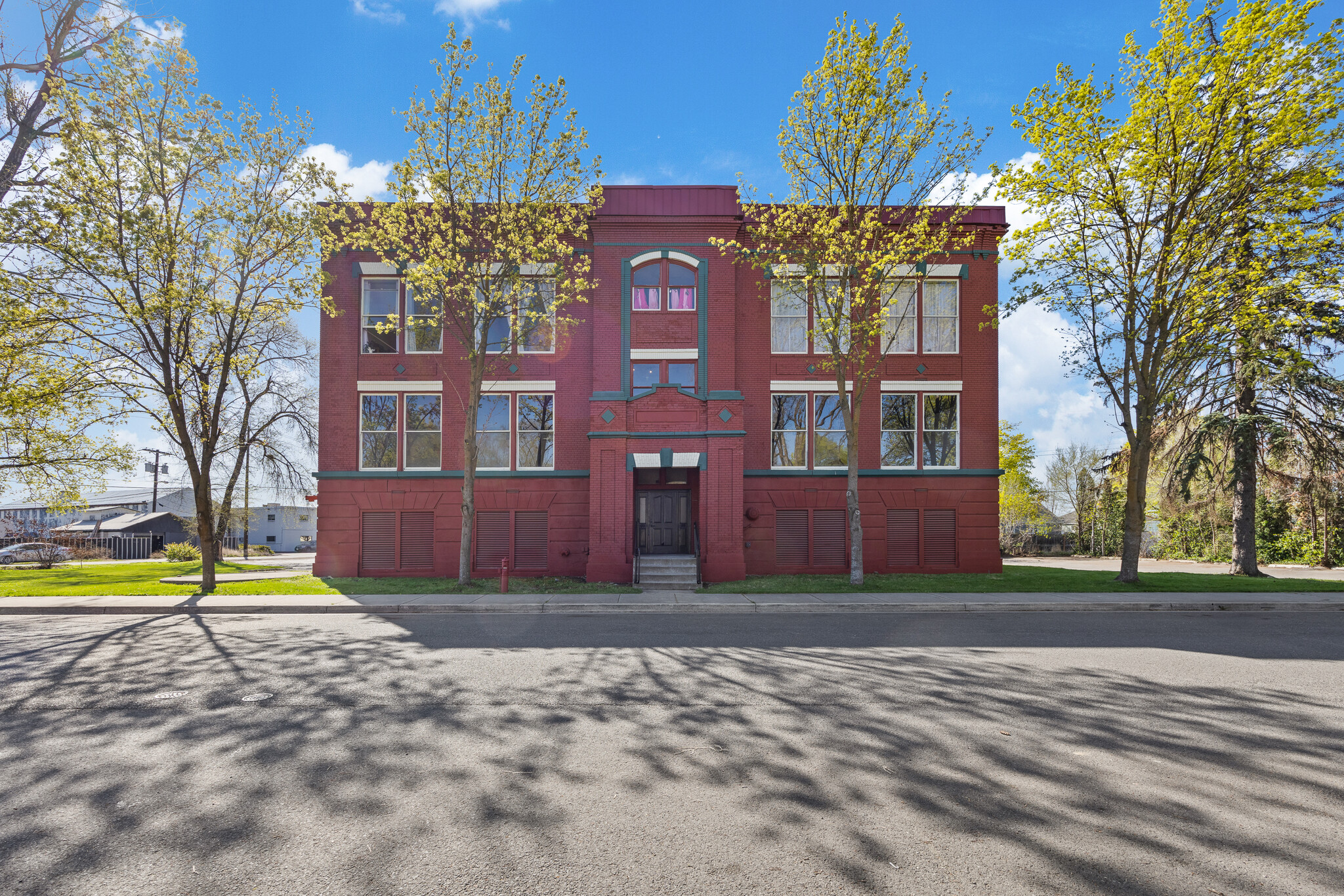 5634 E Commerce Ave, Spokane, WA for sale Building Photo- Image 1 of 14