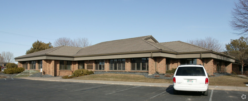 15 Park Pl, Grand Chute, WI for sale - Primary Photo - Image 1 of 6