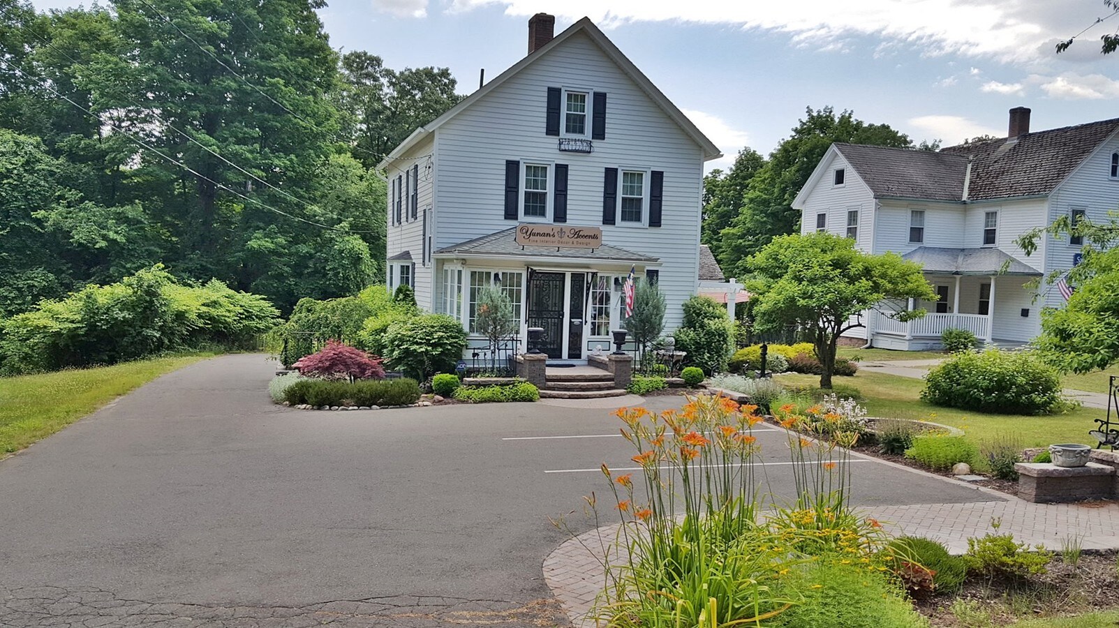 552 Hopmeadow St, Simsbury, CT 06070