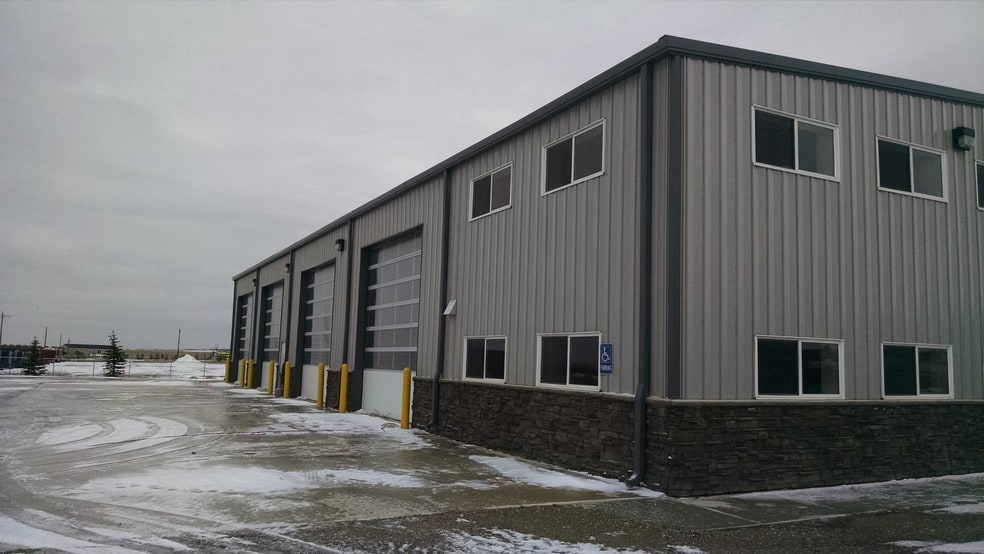 5817 Baldwin Ln, Williston, ND for sale - Primary Photo - Image 1 of 1