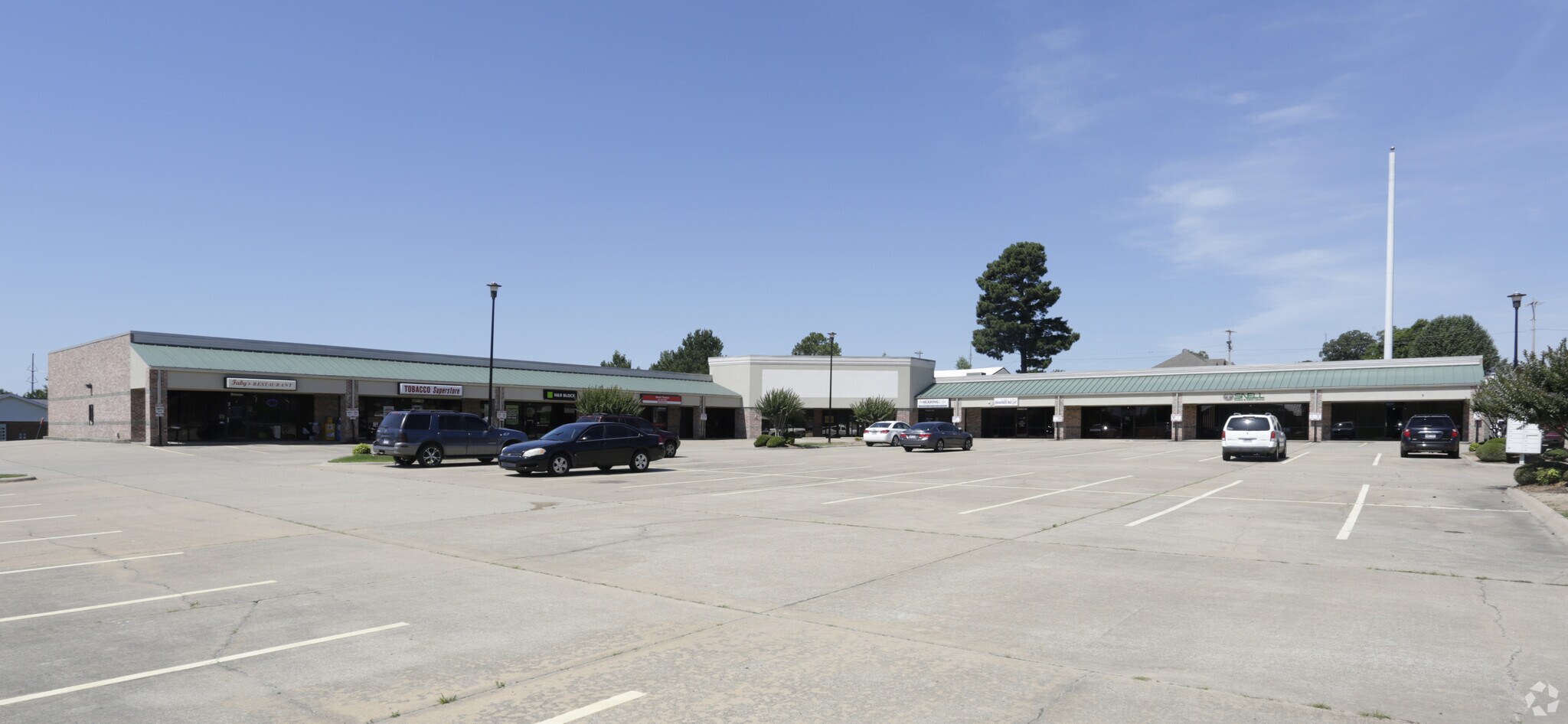 2915 Dave Ward Dr, Conway, AR 72034