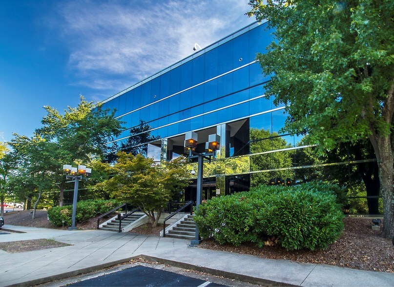 3003 Chamblee Tucker Rd, Atlanta, GA, 30341 Office Property For Sale