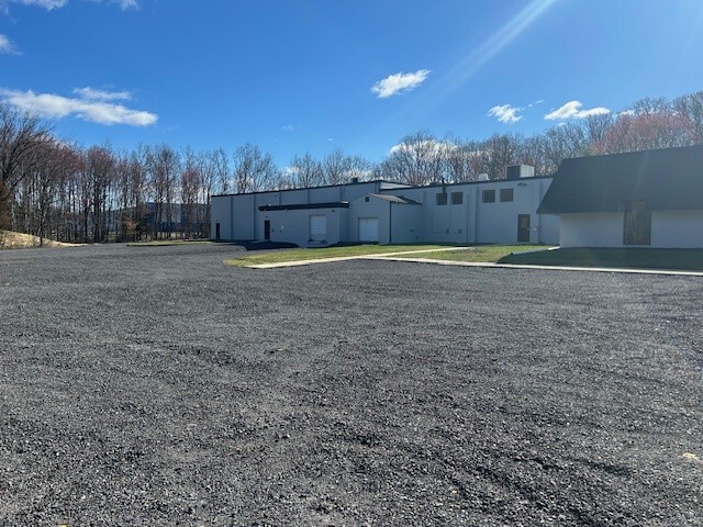 1225 Tunnel Rd, Perkasie, PA for lease - Building Photo - Image 3 of 7