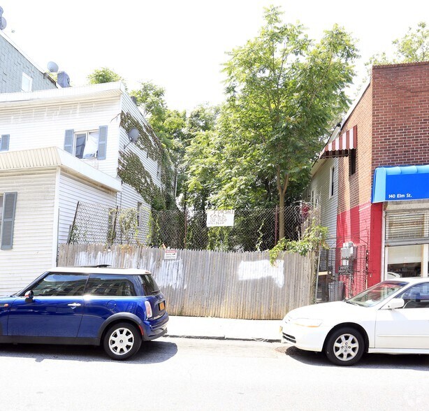 142 Elm St, Yonkers, NY 10701