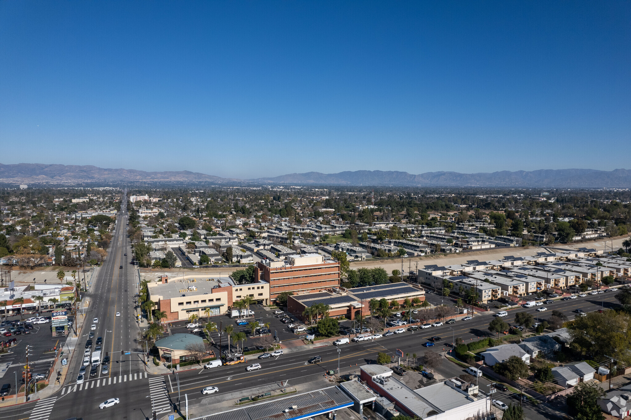 19231 Victory Blvd, Reseda, CA 91335 - West Valley Medical Plaza | LoopNet