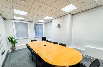 Higher Ln, Manchester for lease Interior Photo- Image 2 of 8