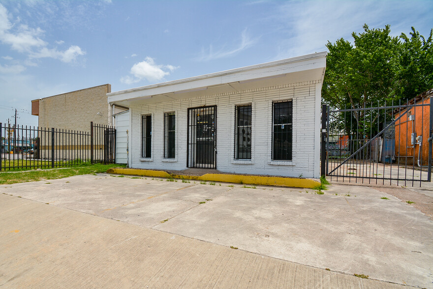 1804 N Main St, Houston, TX for lease - Building Photo - Image 2 of 14