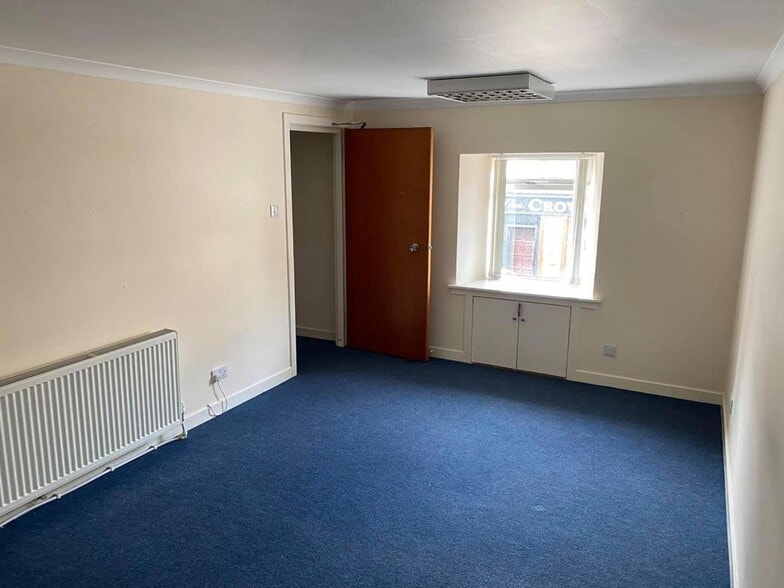 12-14 High Glencairn St, Kilmarnock for lease - Building Photo - Image 3 of 5