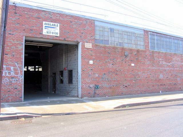 812 Snediker Ave, Brooklyn, NY for lease - Primary Photo - Image 2 of 3