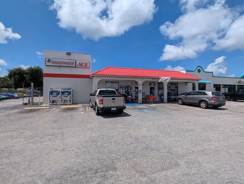 3170 Bee Ridge Rd, Sarasota, FL for sale - Building Photo - Image 1 of 5