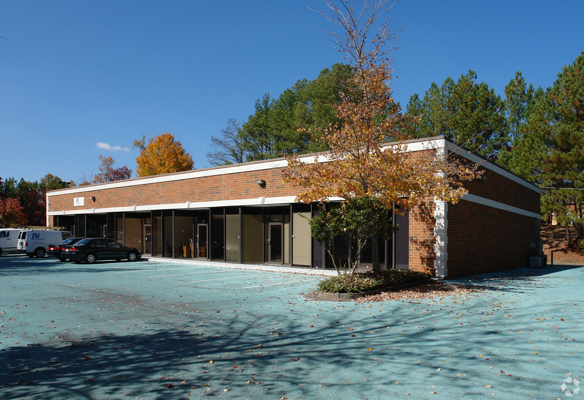 740 Hembree Pl, Roswell, GA for sale Primary Photo- Image 1 of 1