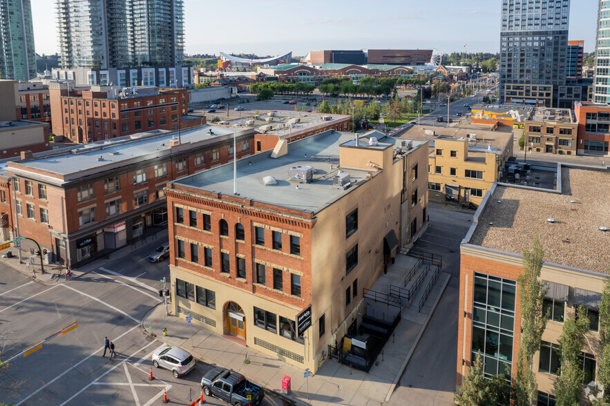 239 10th Ave SE, Calgary, AB for lease - Aerial - Image 3 of 6