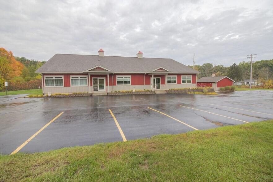 11320 S M 43 Hwy, Delton, MI for sale - Primary Photo - Image 1 of 1