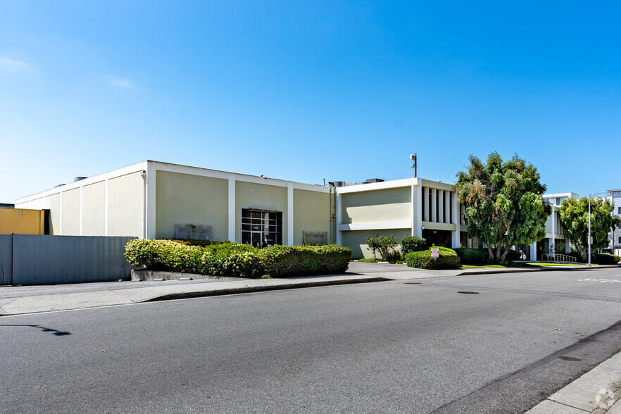 12500 Beatrice St, Los Angeles, CA for lease - Building Photo - Image 2 of 7