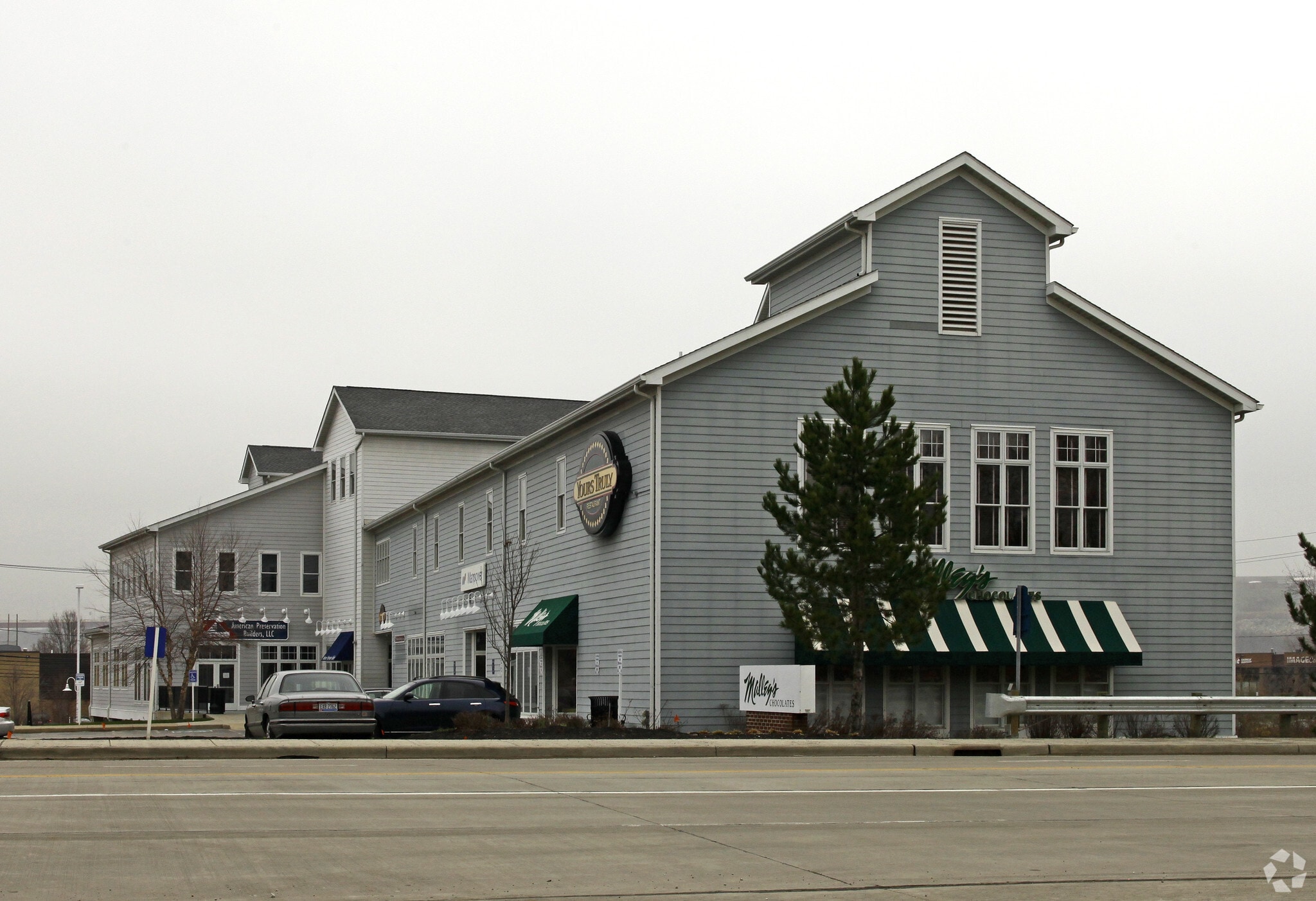 8111 Rockside Rd, Valley View, OH for lease Building Photo- Image 1 of 15