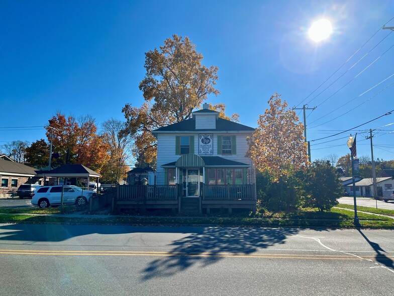 321 Broadway, Chesterton, IN for sale - Building Photo - Image 2 of 9