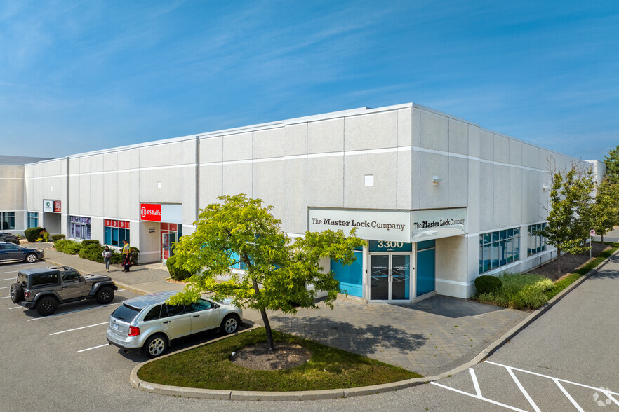 3300 Ridgeway Dr, Mississauga, ON for sale - Primary Photo - Image 1 of 1