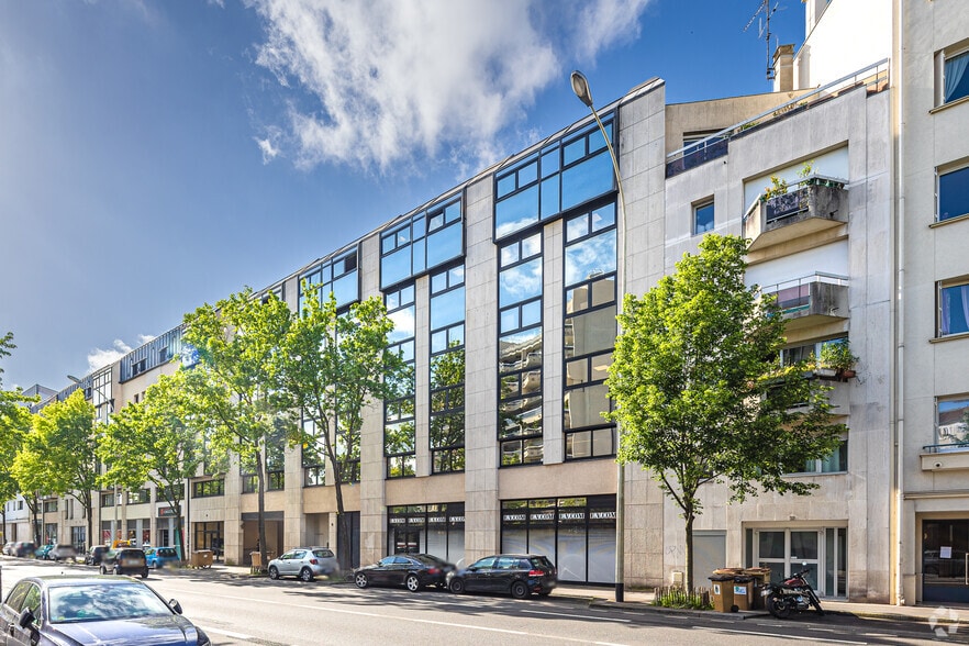 33 Boulevard Georges Clémenceau, Courbevoie for lease - Primary Photo - Image 1 of 2