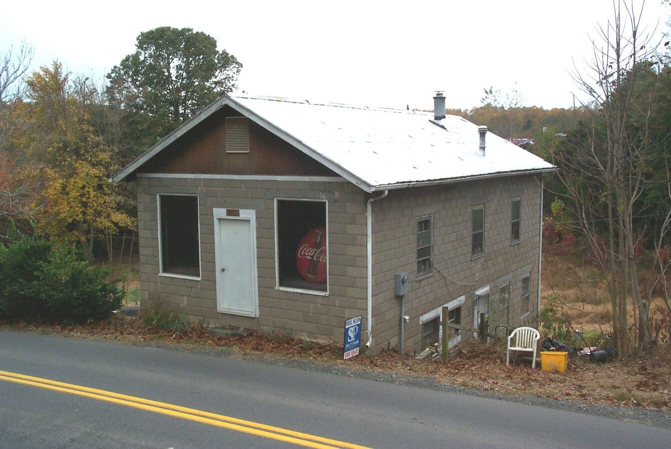 1735 Brooke Rd, Stafford, VA 22554