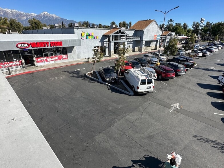 102-222 W G St, Ontario, CA for lease - Building Photo - Image 3 of 6